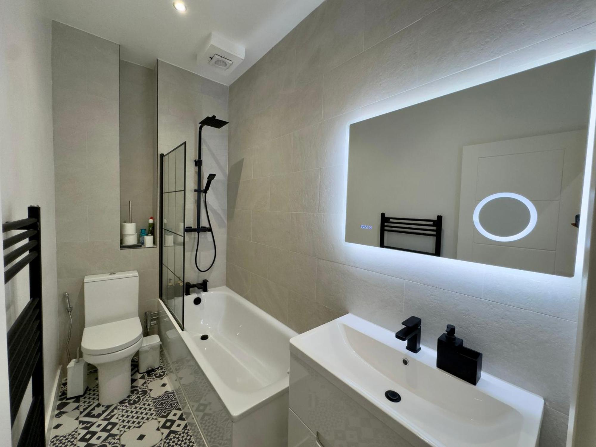 Cosy Modern Home Euston Fitzrovia ลอนดอน ภายนอก รูปภาพ
